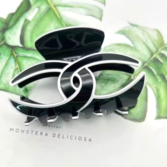 Source Unknown Accessories - Black and White Hair Clip